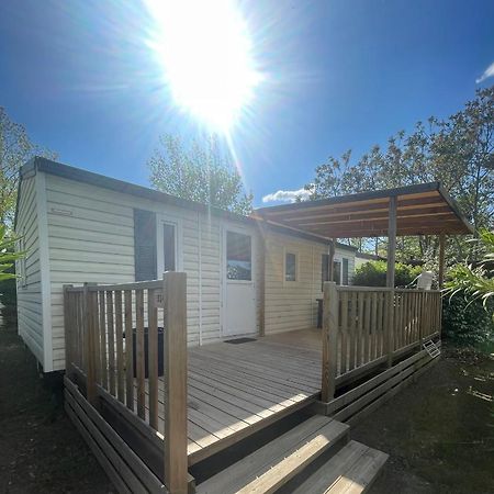 Mobil-Home Au Pied Du Luberon La Roque-d'Antheron Dış mekan fotoğraf