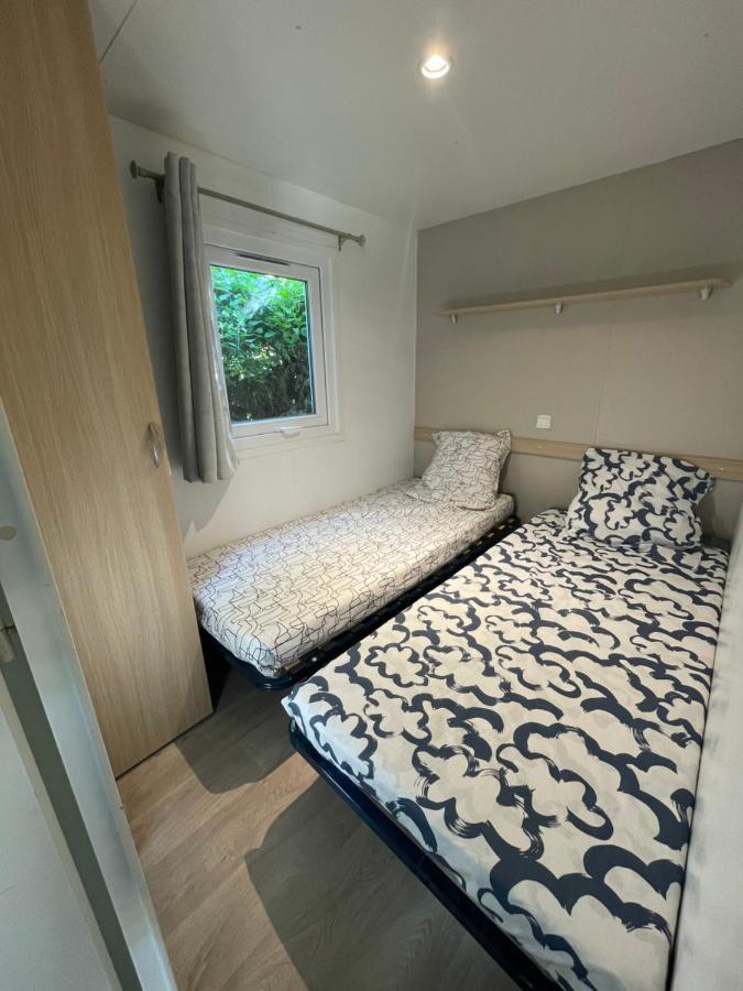 Mobil-Home Au Pied Du Luberon La Roque-d'Antheron Dış mekan fotoğraf